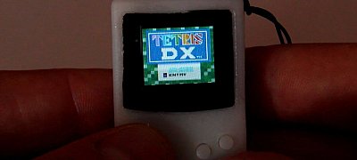 Hihetetlenül pici működő Game Boy klónt építettek
