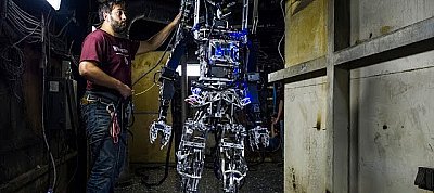Rémisztőre sikeredett az amerikai tengerészet tűzoltórobotja