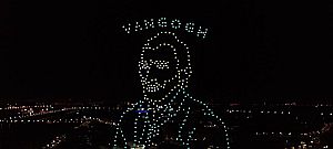 Videón az eddigi leghosszabb fényanimáció, amit drónokkal csináltak