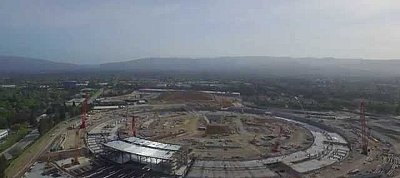 Kezd a földből kiemelkedni az Apple új "űrhajója"