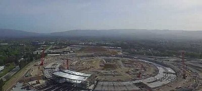 Kezd a földből kiemelkedni az Apple új "űrhajója"