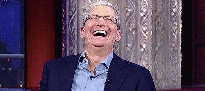 Kiveszi a töltőt és a fülest a régi iPhone-ok dobozaiból is az Apple