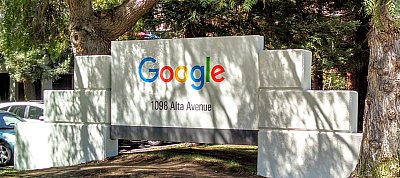 Neve után most logóját is újra cserélte a Google