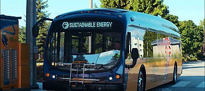 Itt a teljesen elektromos, környezetbarát távolsági busz