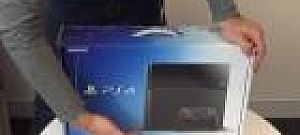 Engadget PlayStation 4 Unboxing