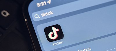 A felnőttek fele szerint jó dolog lenne a TikTok betiltása