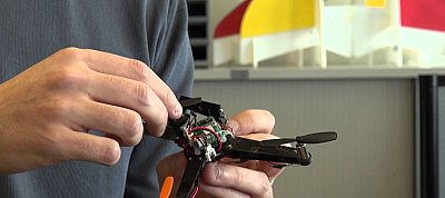 A zsebünkben is elfér az összehajtogatható minidrón