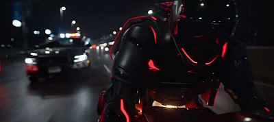 Ütős első előzetest kapott a következő Tron film, az Ares