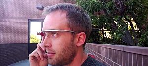 Szinte mindenre tudja a választ a Google szemüvege