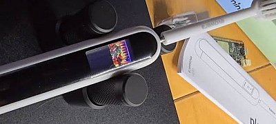 Láttál már elektromos fogkefén futó Doom-ot? Mutatjuk a videót róla